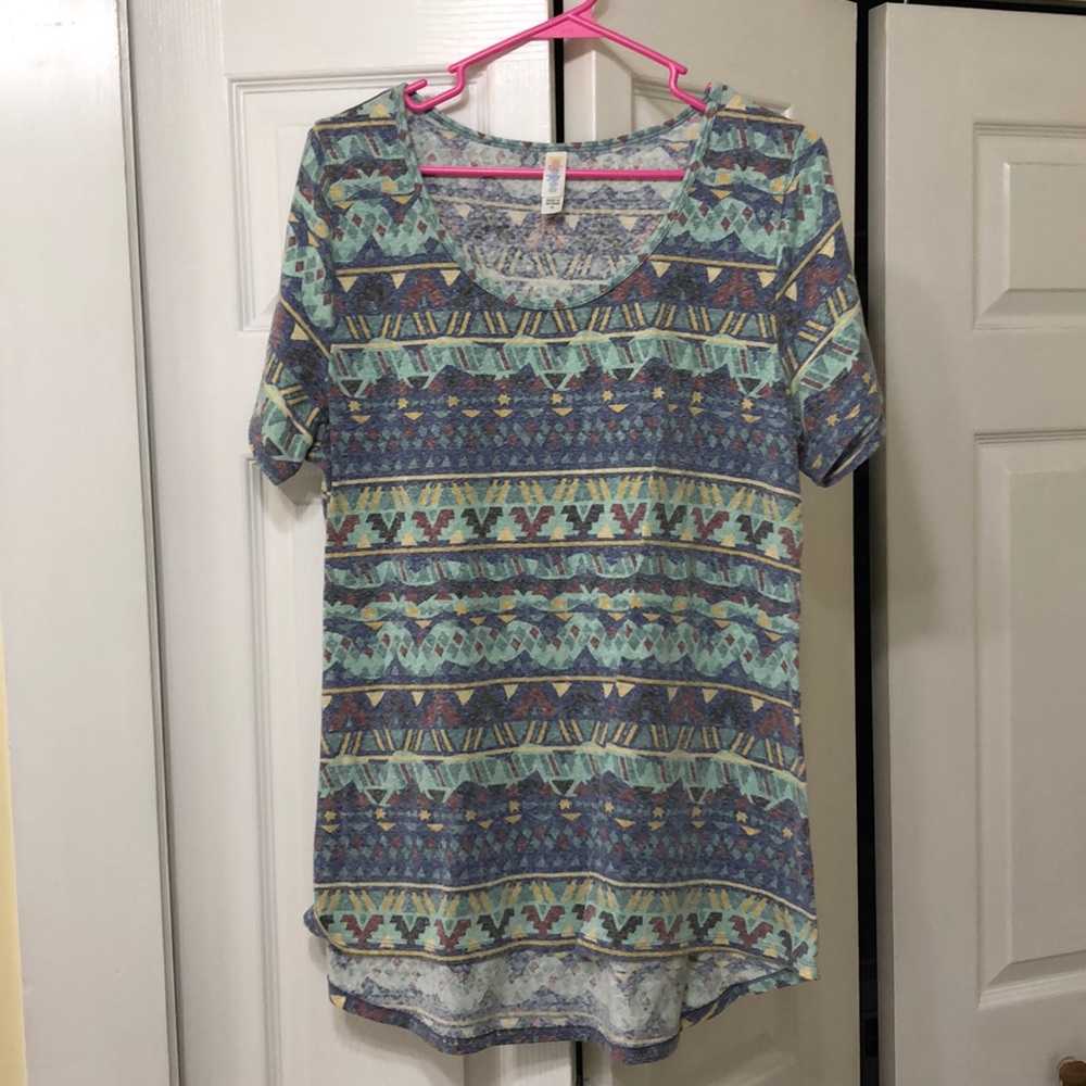 XL LuLaRoe Tee ✨